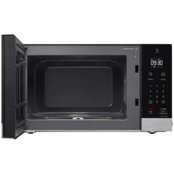 LG 0.9 cu. ft. NeoChef™ Countertop Microwave with Smart Inverter MSER0990S IMAGE 3